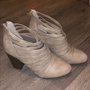 JC Grey Ankle Bootie Heels - SZ 8